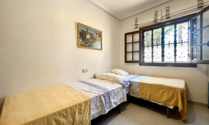 Resale - Villa - Orihuela Costa - La Zenia