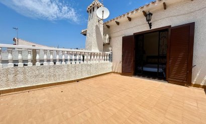 Resale - Villa - Orihuela Costa - La Zenia