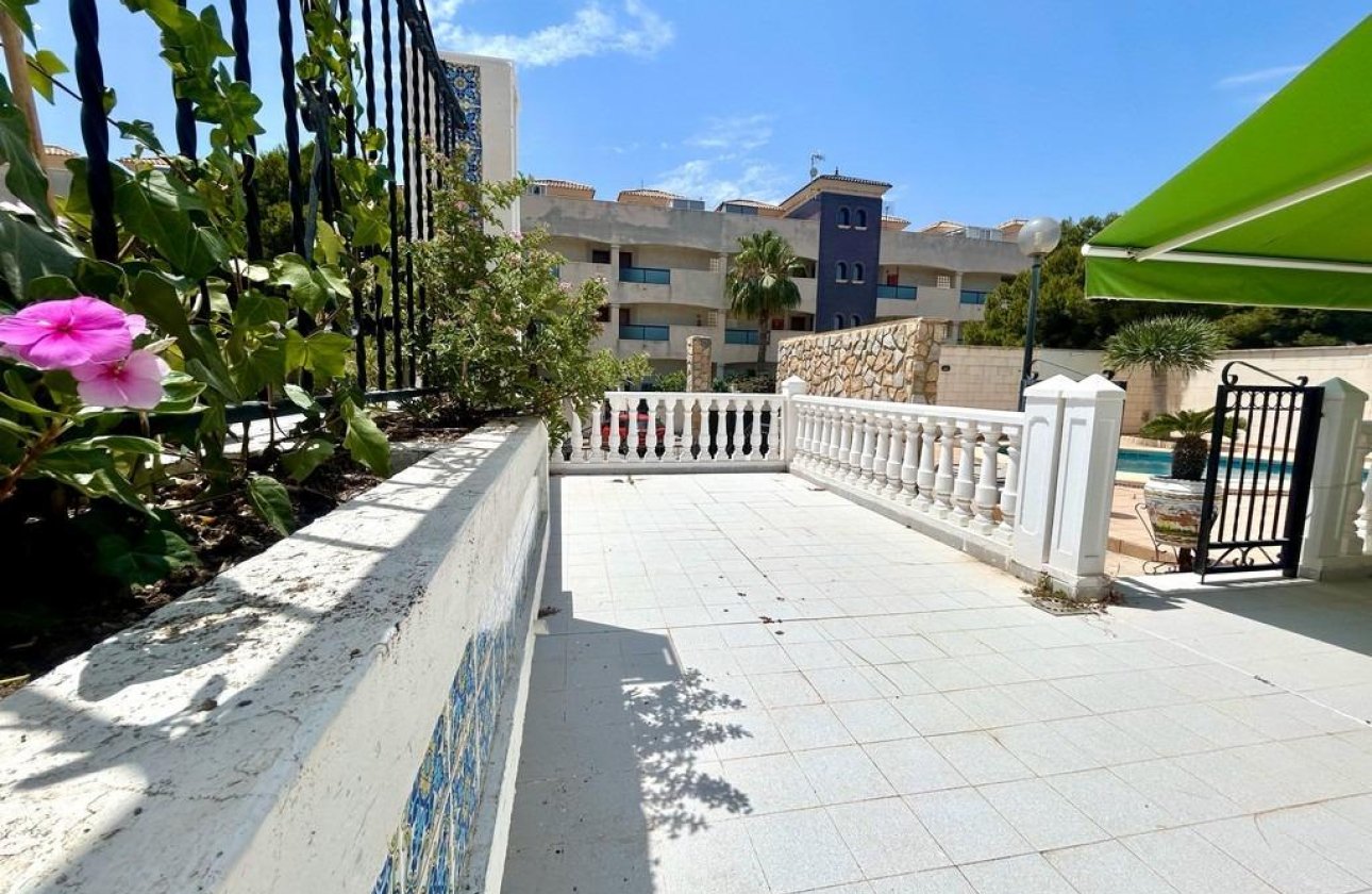Resale - Villa - Orihuela Costa - La Zenia