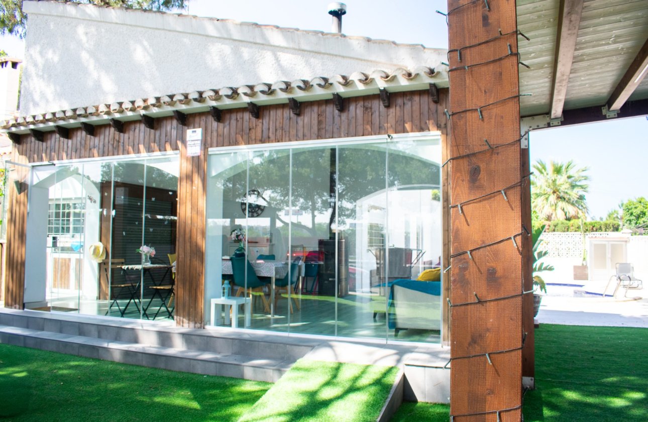 Resale - Villa - Orihuela Costa - Punta Prima