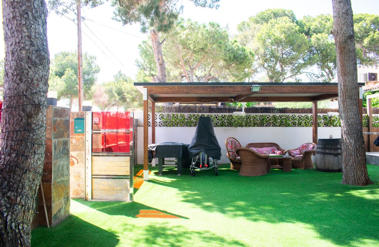 Resale - Villa - Orihuela Costa - Punta Prima