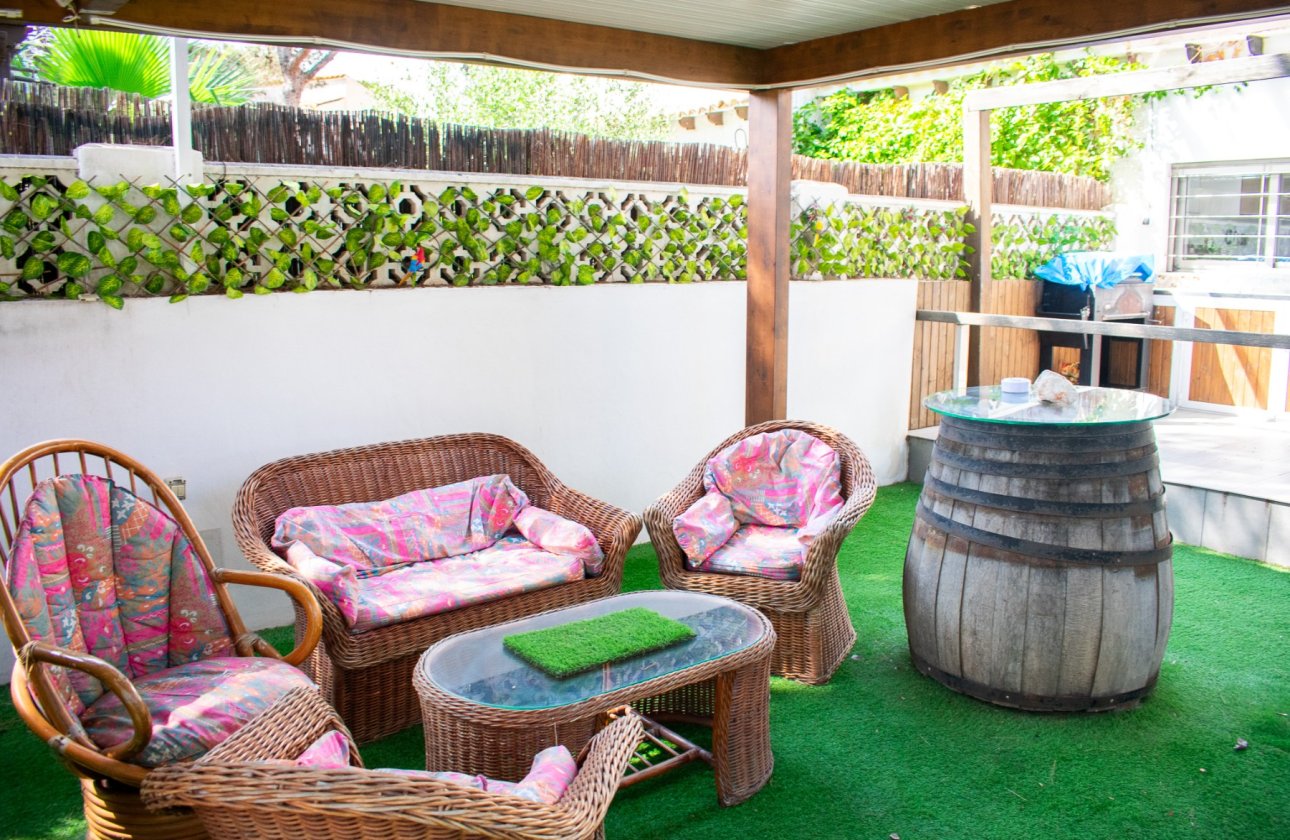 Resale - Villa - Orihuela Costa - Punta Prima