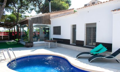 Resale - Villa - Orihuela Costa - Punta Prima