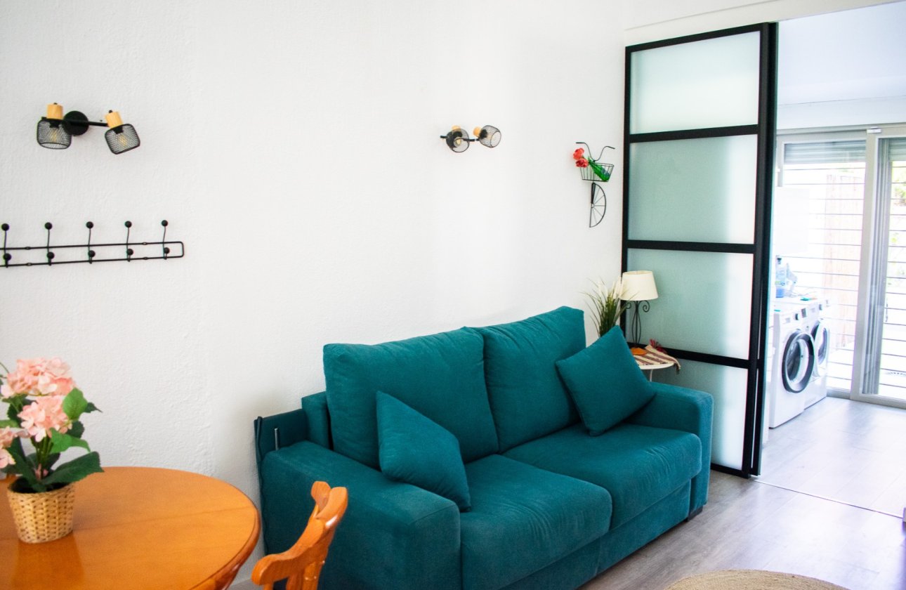 Resale - Villa - Orihuela Costa - Punta Prima