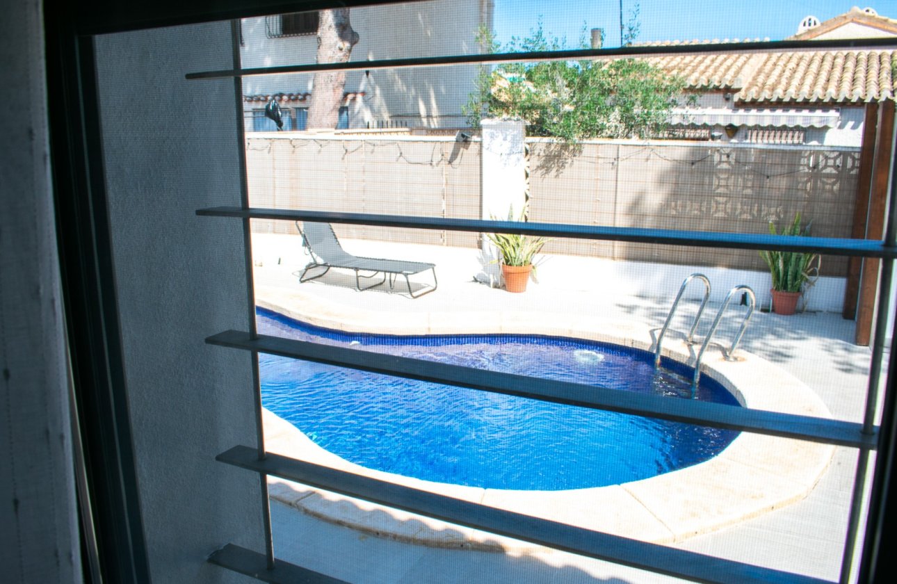 Resale - Villa - Orihuela Costa - Punta Prima