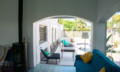 Resale - Villa - Orihuela Costa - Punta Prima