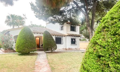 Resale - Villa / Semi detached - Orihuela Costa - Punta Prima