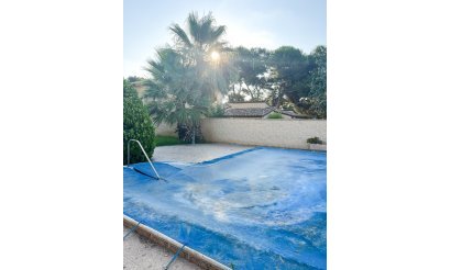 Resale - Villa / Semi detached - Orihuela Costa - Punta Prima
