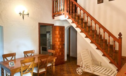 Resale - Villa / Semi detached - Orihuela Costa - Punta Prima