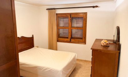 Resale - Villa / Semi detached - Orihuela Costa - Punta Prima