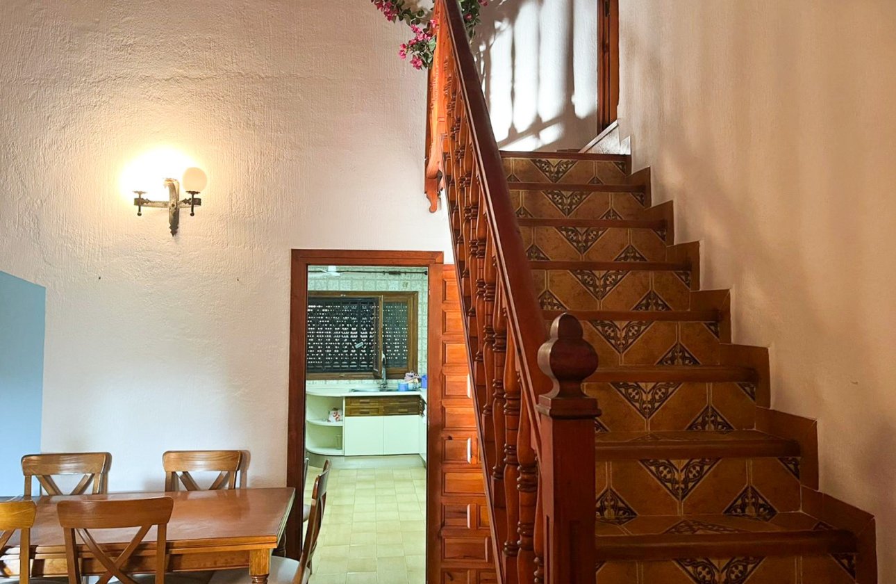 Resale - Villa / Semi detached - Orihuela Costa - Punta Prima