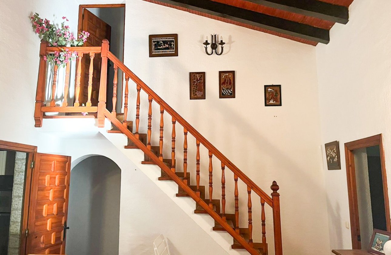 Resale - Villa / Semi detached - Orihuela Costa - Punta Prima