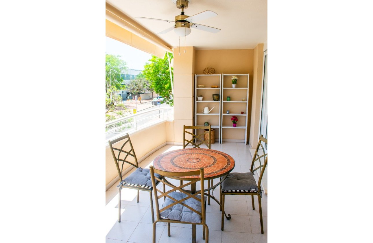 Resale - Apartment / flat - Arenales del Sol - Platja de l\'Arenal