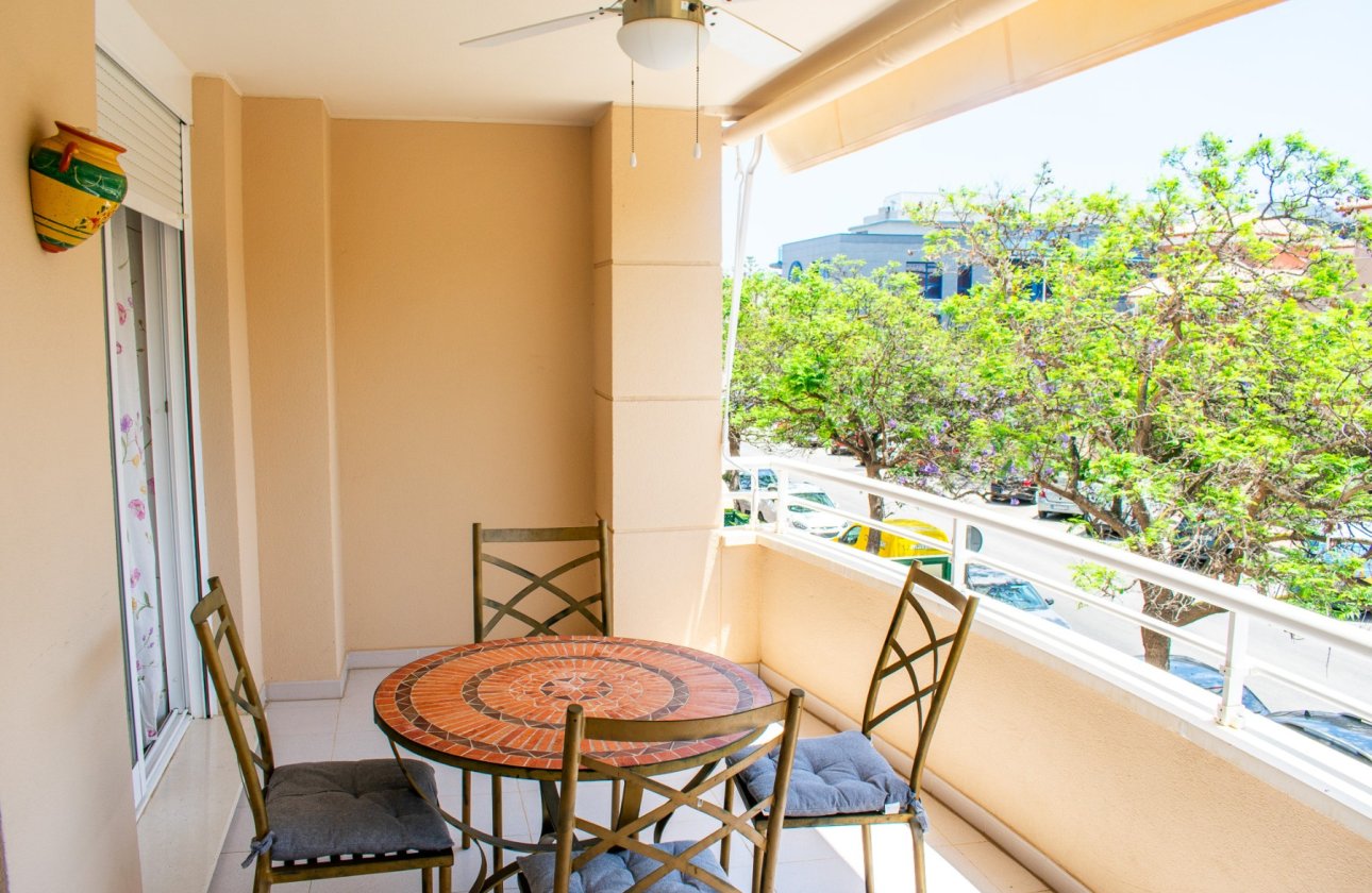 Resale - Apartment / flat - Arenales del Sol - Platja de l\'Arenal