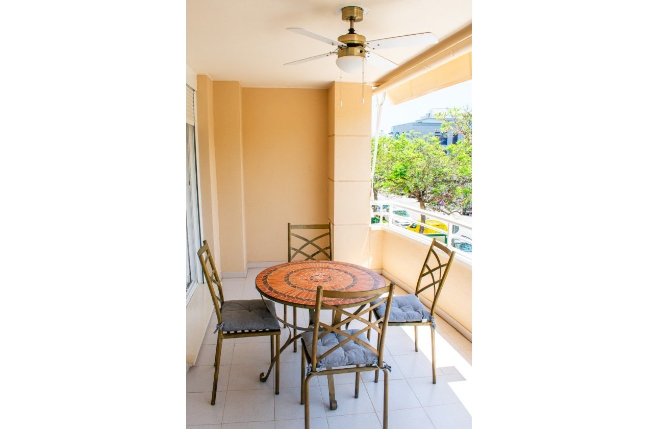 Resale - Apartment / flat - Arenales del Sol - Platja de l\'Arenal