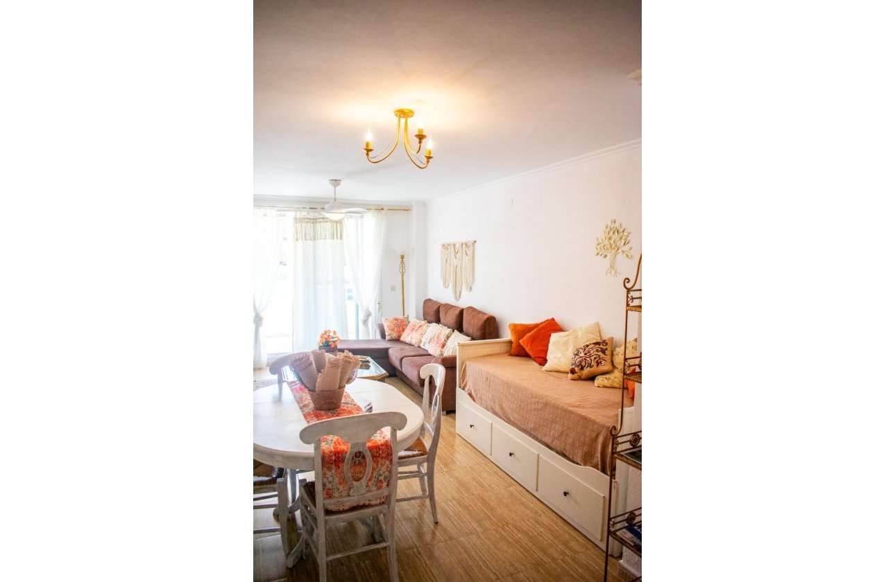 Resale - Apartment / flat - Arenales del Sol - Platja de l\'Arenal