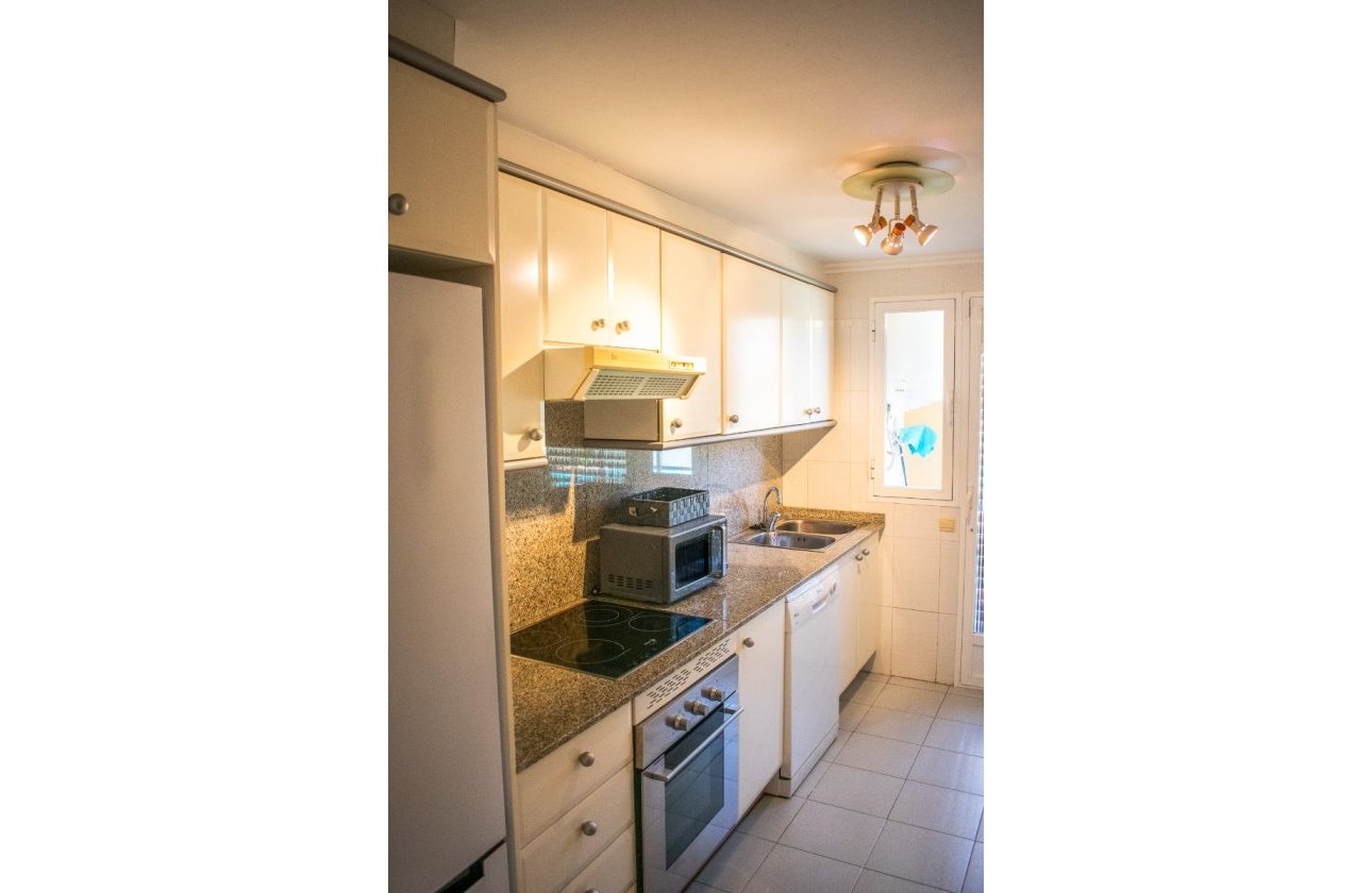 Resale - Apartment / flat - Arenales del Sol - Platja de l\'Arenal
