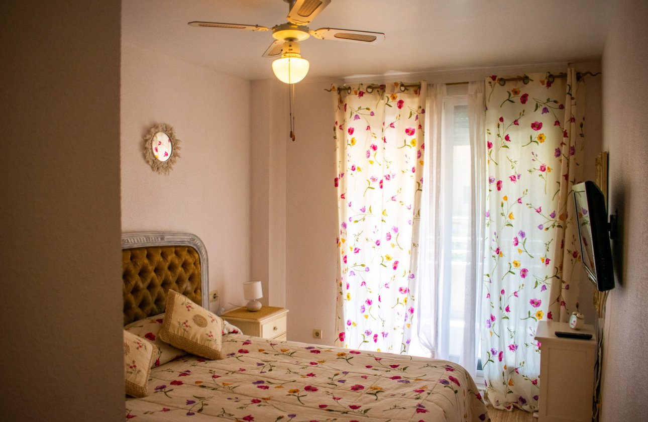 Resale - Apartment / flat - Arenales del Sol - Platja de l\'Arenal