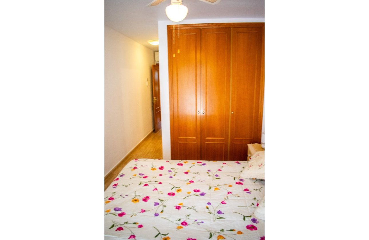 Resale - Apartment / flat - Arenales del Sol - Platja de l\'Arenal