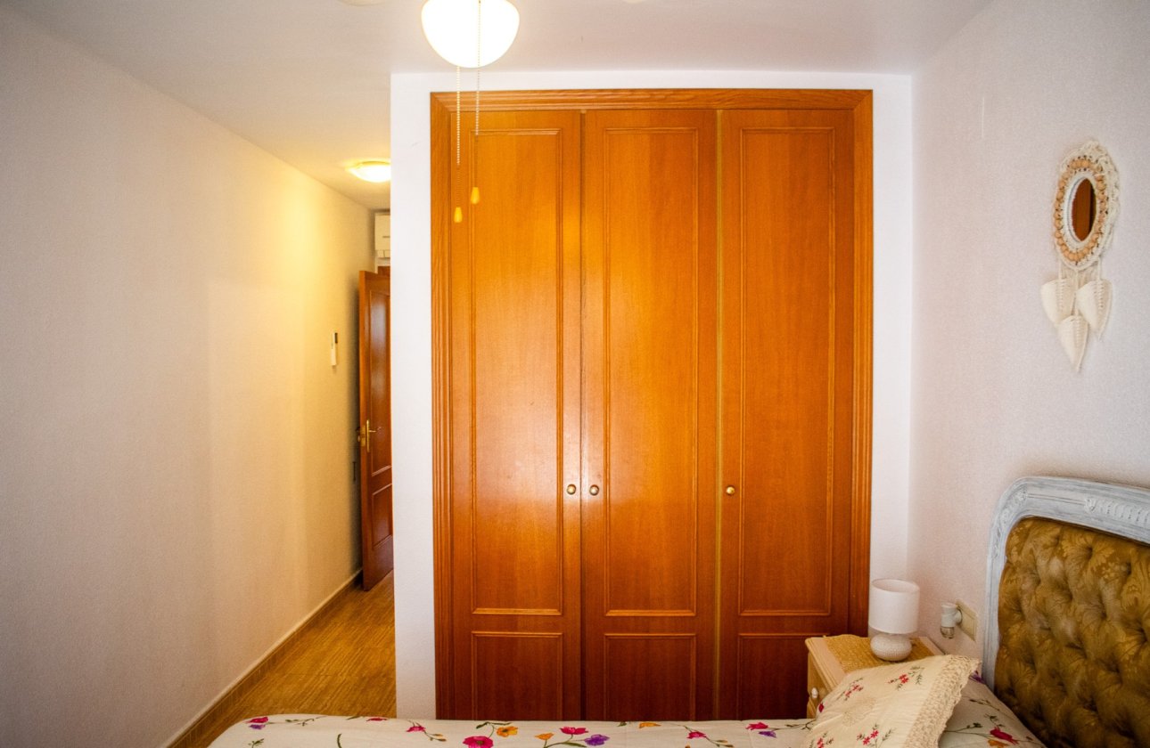 Resale - Apartment / flat - Arenales del Sol - Platja de l\'Arenal