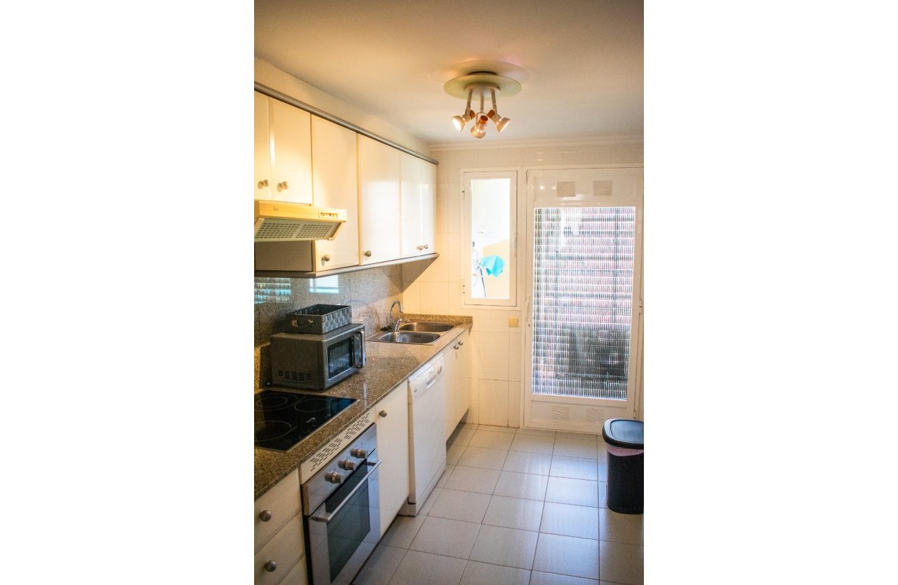 Resale - Apartment / flat - Arenales del Sol - Platja de l\'Arenal