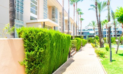 Resale - Apartment / flat - Arenales del Sol - Platja de l\'Arenal