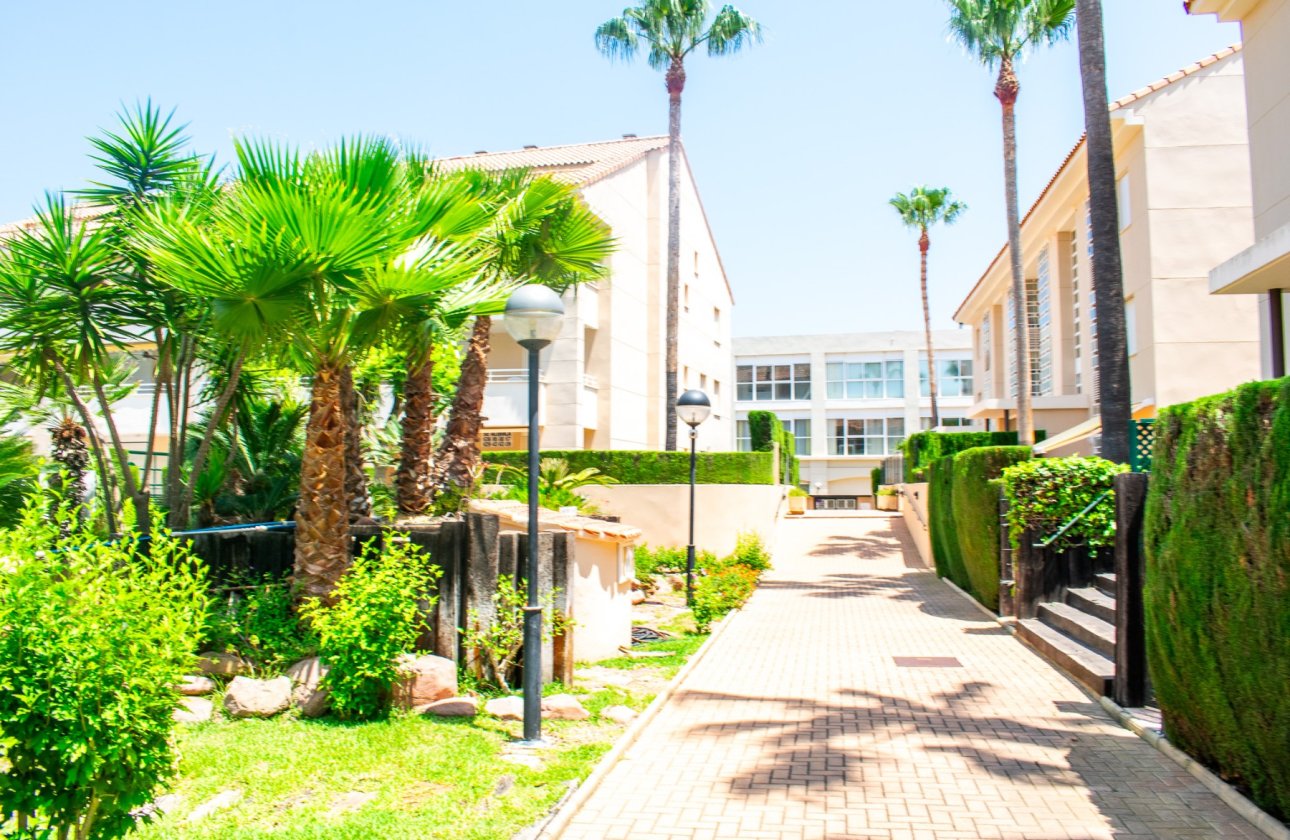 Resale - Apartment / flat - Arenales del Sol - Platja de l\'Arenal
