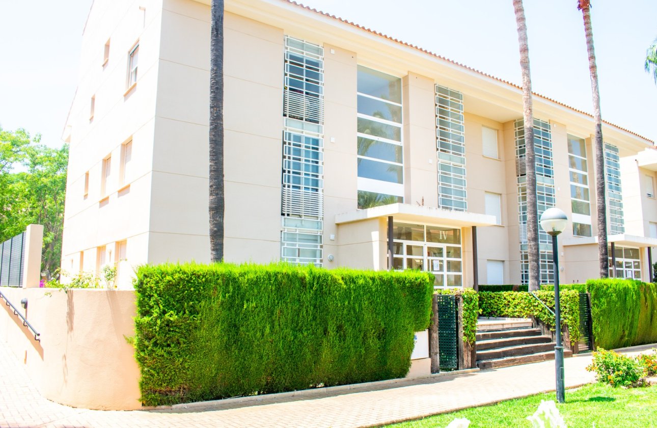 Resale - Apartment / flat - Arenales del Sol - Platja de l\'Arenal
