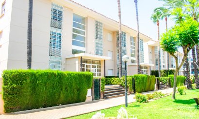 Resale - Apartment / flat - Arenales del Sol - Platja de l\'Arenal