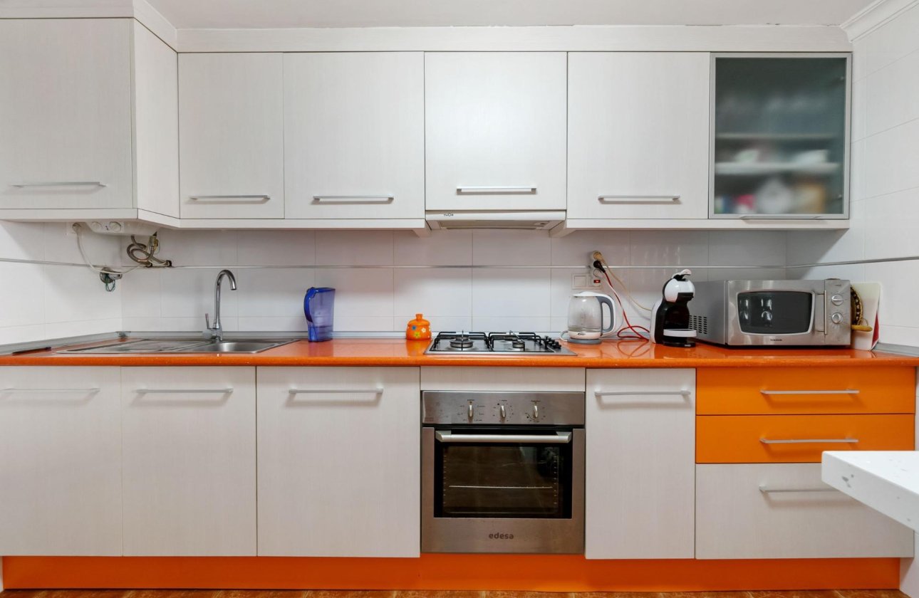 Resale - Apartment / flat - Torrevieja - La Mata