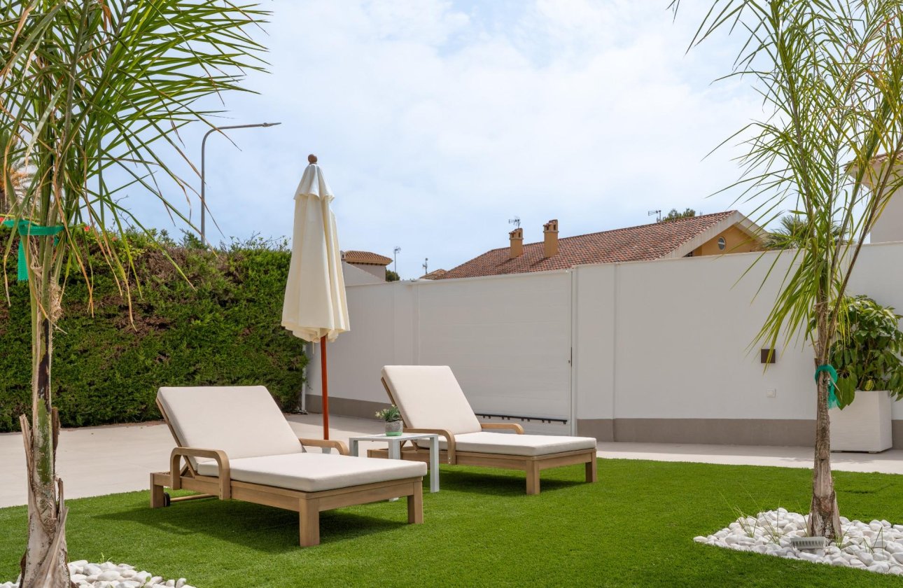 Resale - Villa - Orihuela Costa - Campoamor