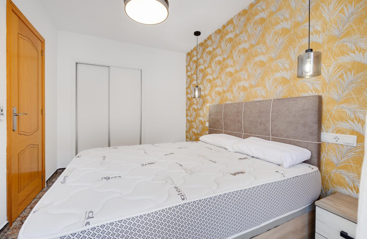 Resale - Apartment / flat - Torrevieja - PLAYA NAUFRAGOS