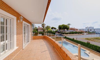 Resale - Villa - Torrevieja - La Veleta