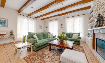 Resale - Villa - Torrevieja - La Veleta
