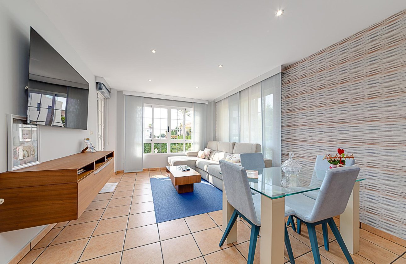 Resale - Villa - Torrevieja - La Veleta