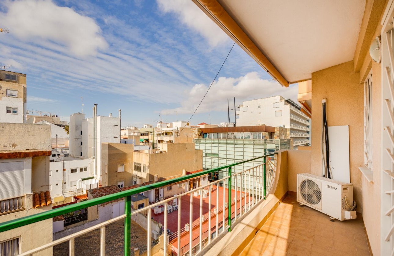 Resale - Apartment / flat - Torrevieja - Centro