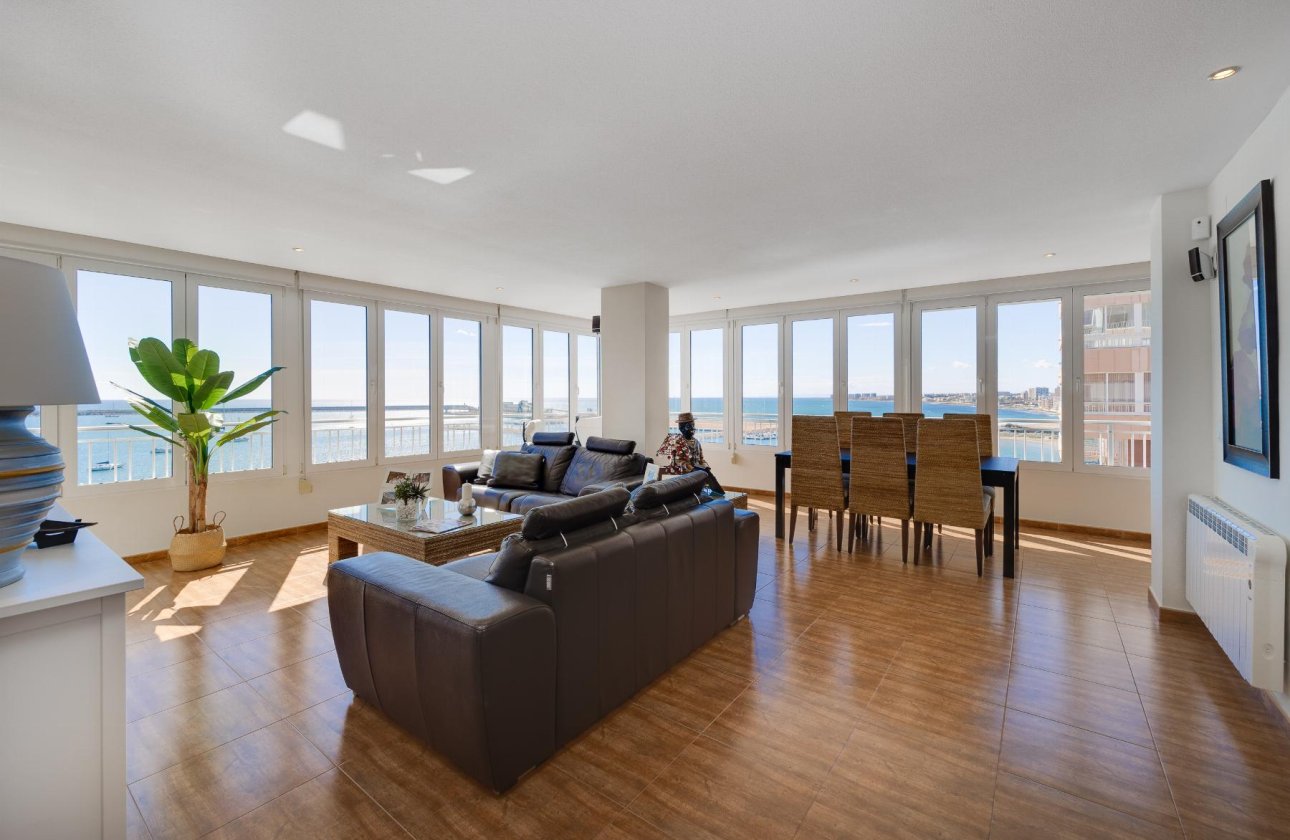 Resale - Apartment / flat - Torrevieja - Playa Acequion