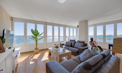 Resale - Apartment / flat - Torrevieja - Playa Acequion