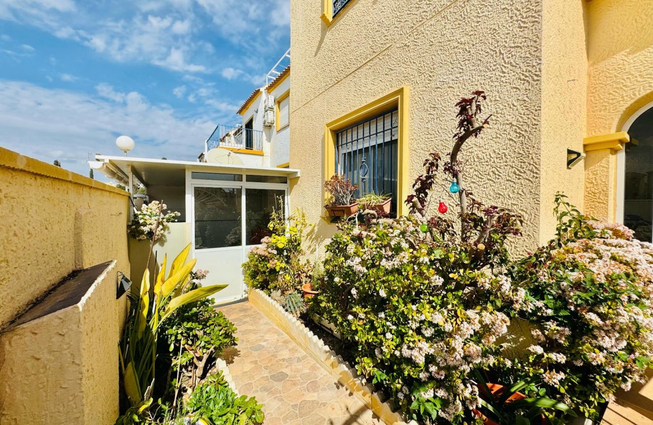 Resale - Villa - Orihuela Costa - La Zenia- Orihuela costa