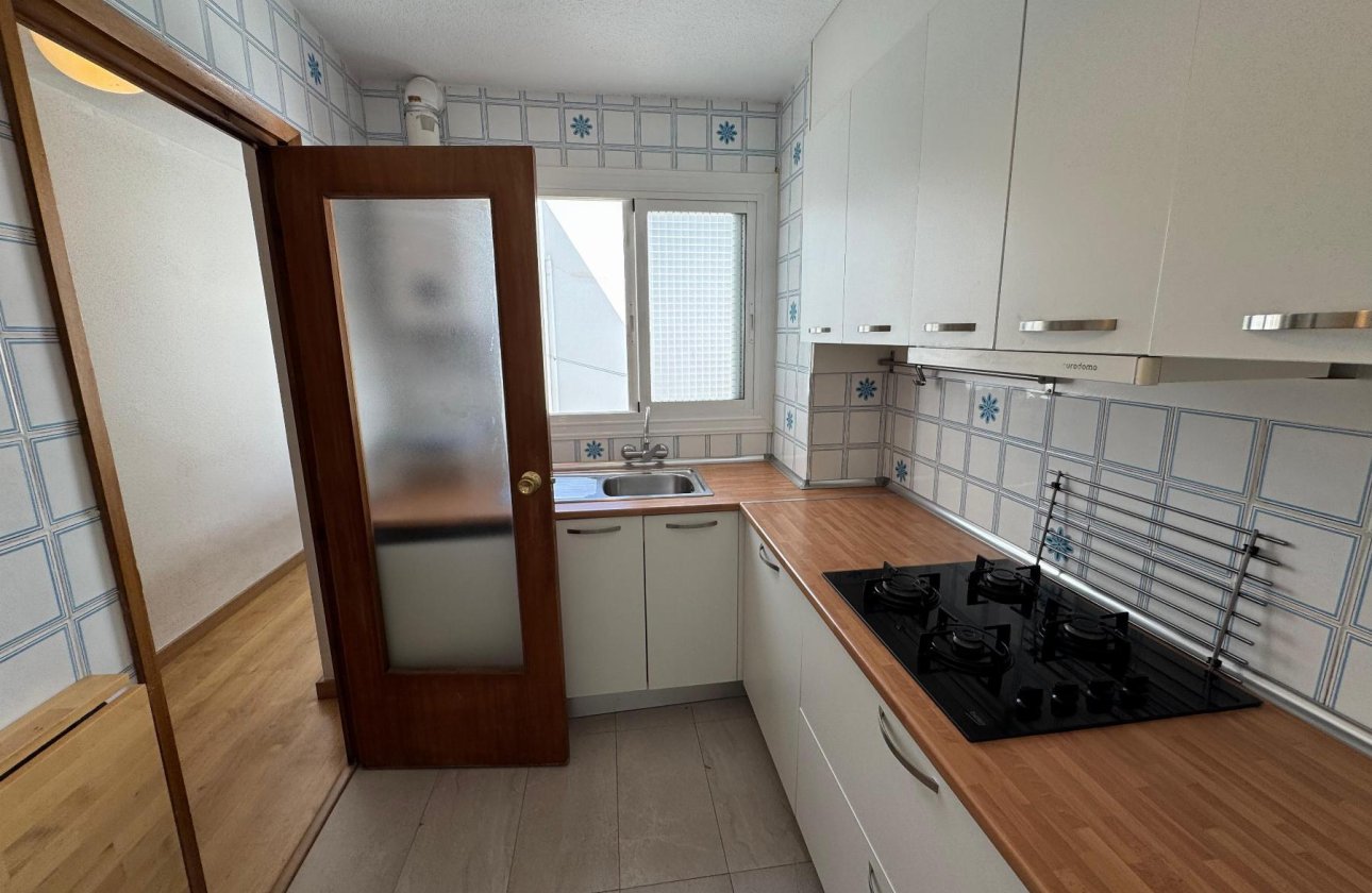 Resale - Apartment / flat - Torrevieja - Playa Acequion