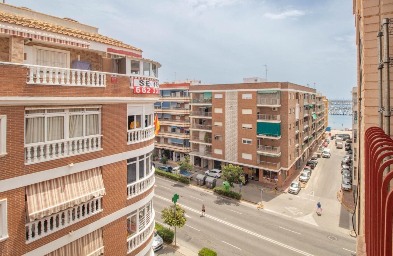 Resale - Apartment / flat - Torrevieja - Playa Acequion