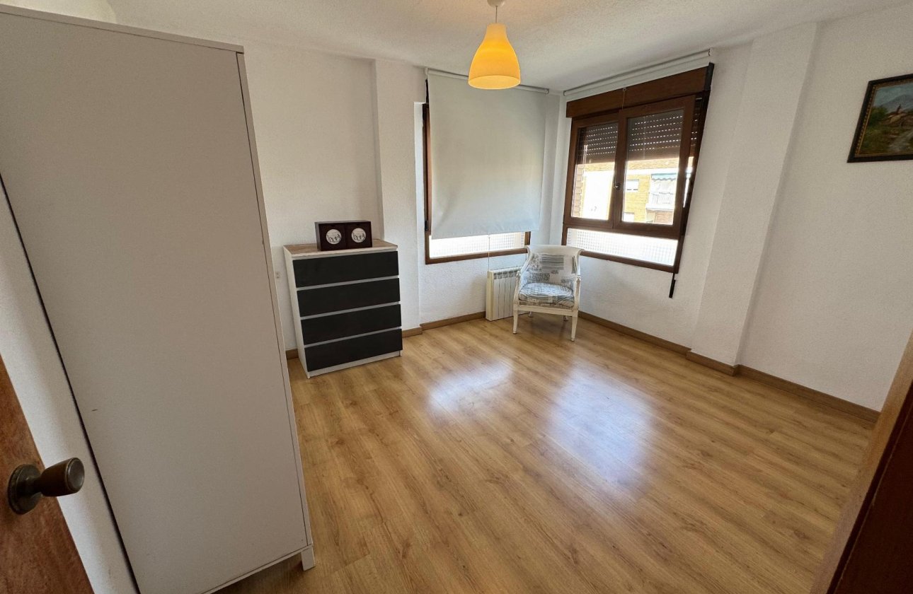 Resale - Apartment / flat - Torrevieja - Playa Acequion