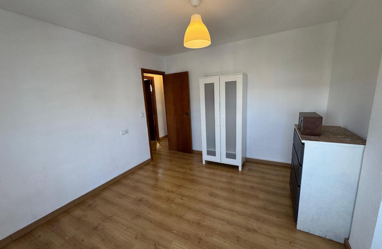 Resale - Apartment / flat - Torrevieja - Playa Acequion