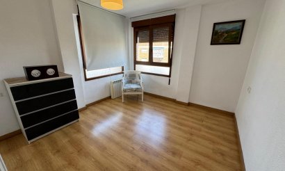 Resale - Apartment / flat - Torrevieja - Playa Acequion
