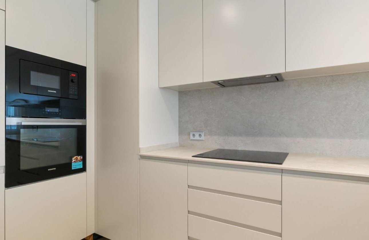 Resale - Apartment / flat - Torrevieja - Playa de La Acequion