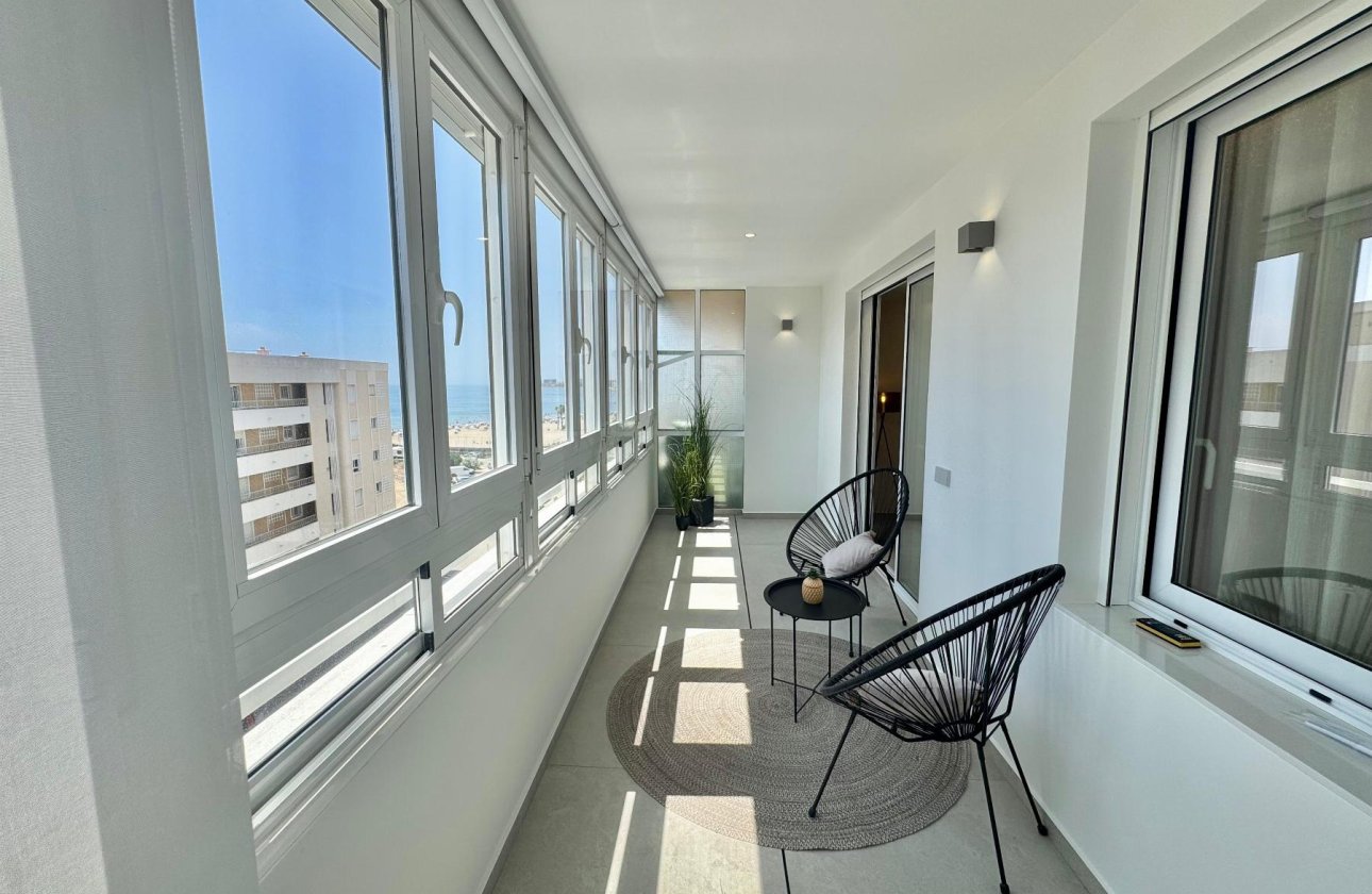 Resale - Apartment / flat - Torrevieja - Playa de La Acequion