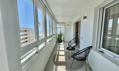 Resale - Apartment / flat - Torrevieja - Playa de La Acequion