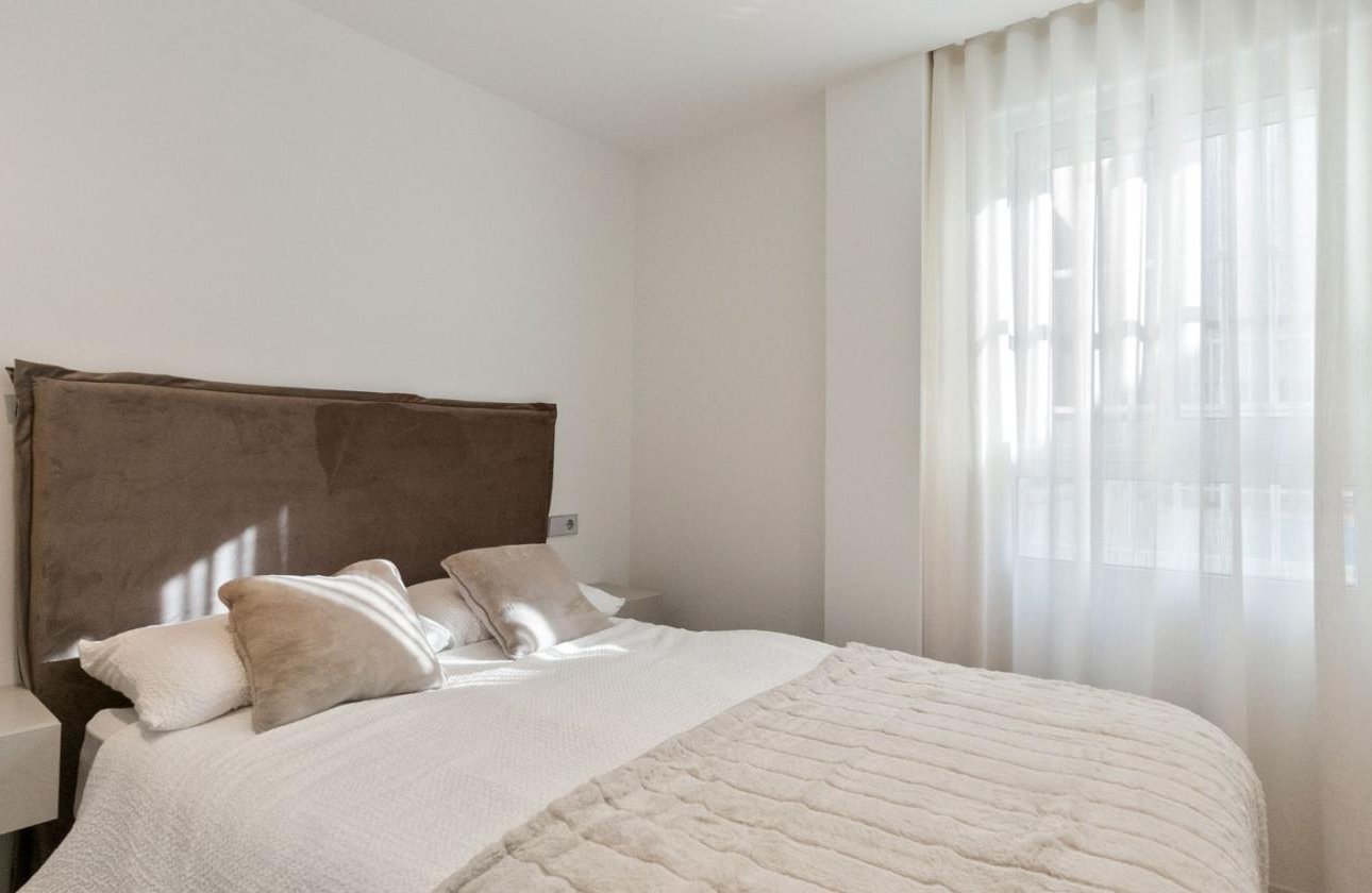 Resale - Apartment / flat - Torrevieja - Playa de La Acequion