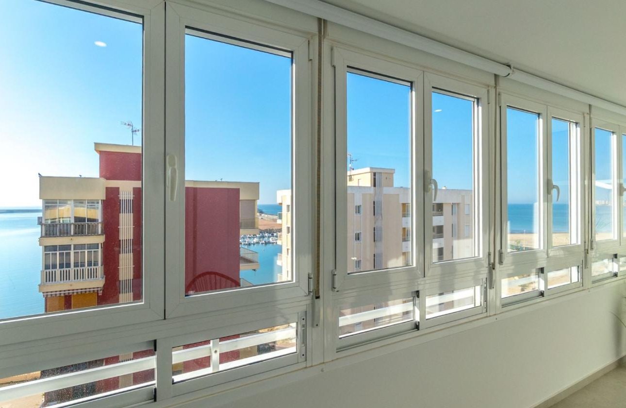 Resale - Apartment / flat - Torrevieja - Playa de La Acequion