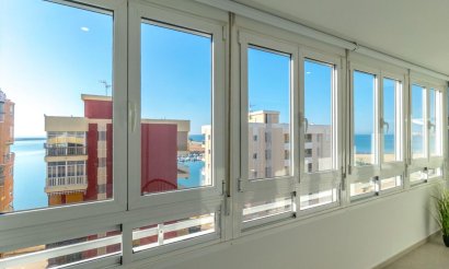 Resale - Apartment / flat - Torrevieja - Playa de La Acequion